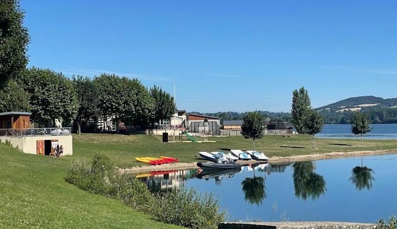 Villa Le Menhir 4 Ch Au Bord Du Lac Et Terrasse Villefranche-de-Panat Exteriér fotografie