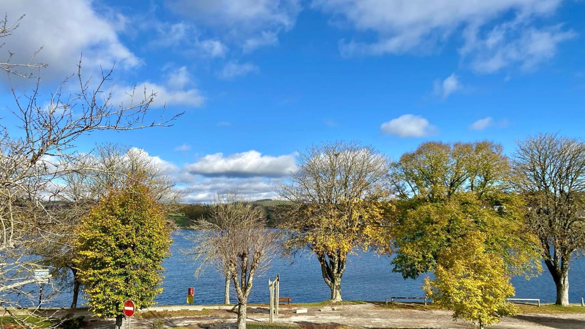 Villa Le Menhir 4 Ch Au Bord Du Lac Et Terrasse Villefranche-de-Panat Exteriér fotografie